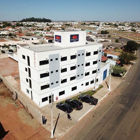 Bravo City Hotel Campo Verde Exterior photo